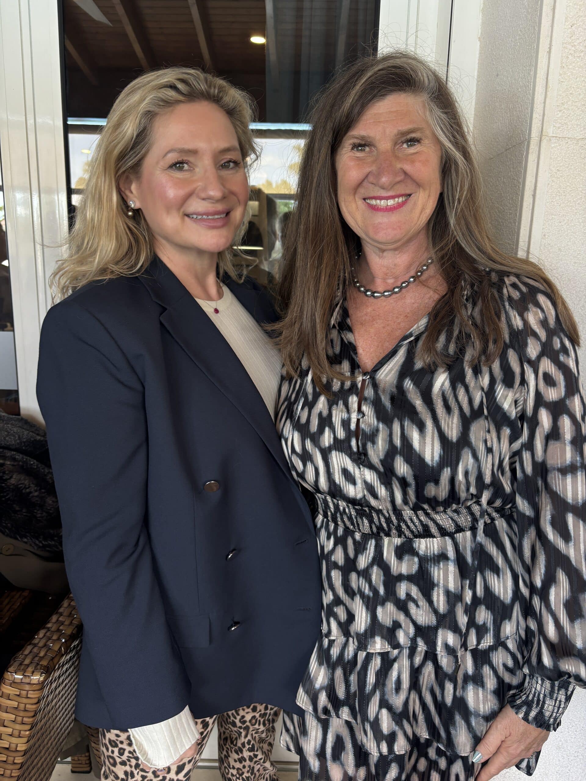 Laura van Bilderbeek and Debbie Vandermeulen