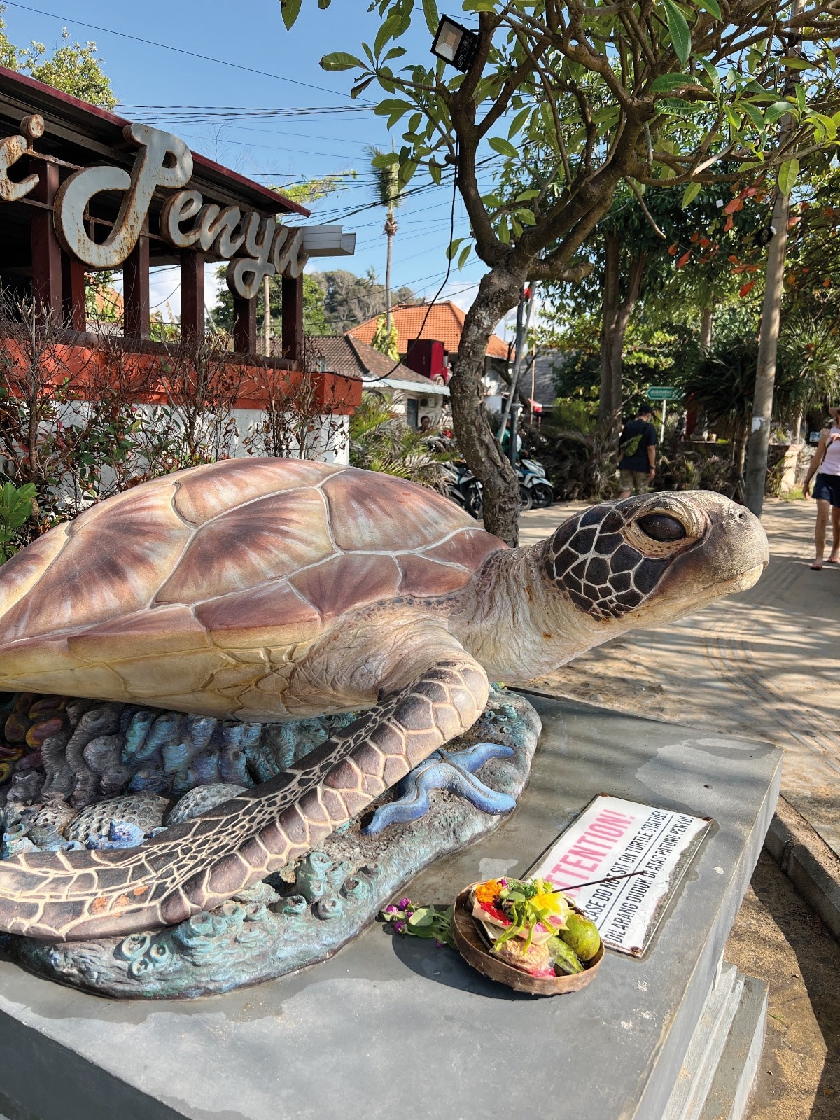 Our favorite spot for dinner on the beach has to be Lilla Pantai.